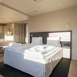 Aparthotel The 4*
